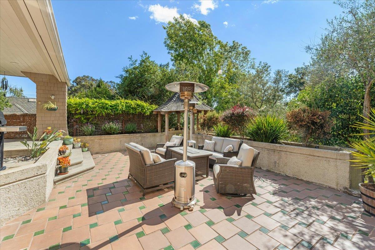 Detail Gallery Image 32 of 49 For 117 Moore Creek Rd, Santa Cruz,  CA 95060 - 4 Beds | 3/1 Baths