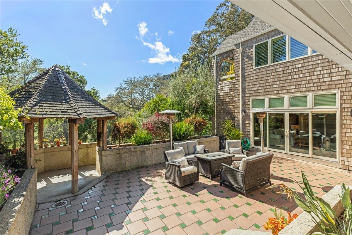 Detail Gallery Image 33 of 49 For 117 Moore Creek Rd, Santa Cruz,  CA 95060 - 4 Beds | 3/1 Baths