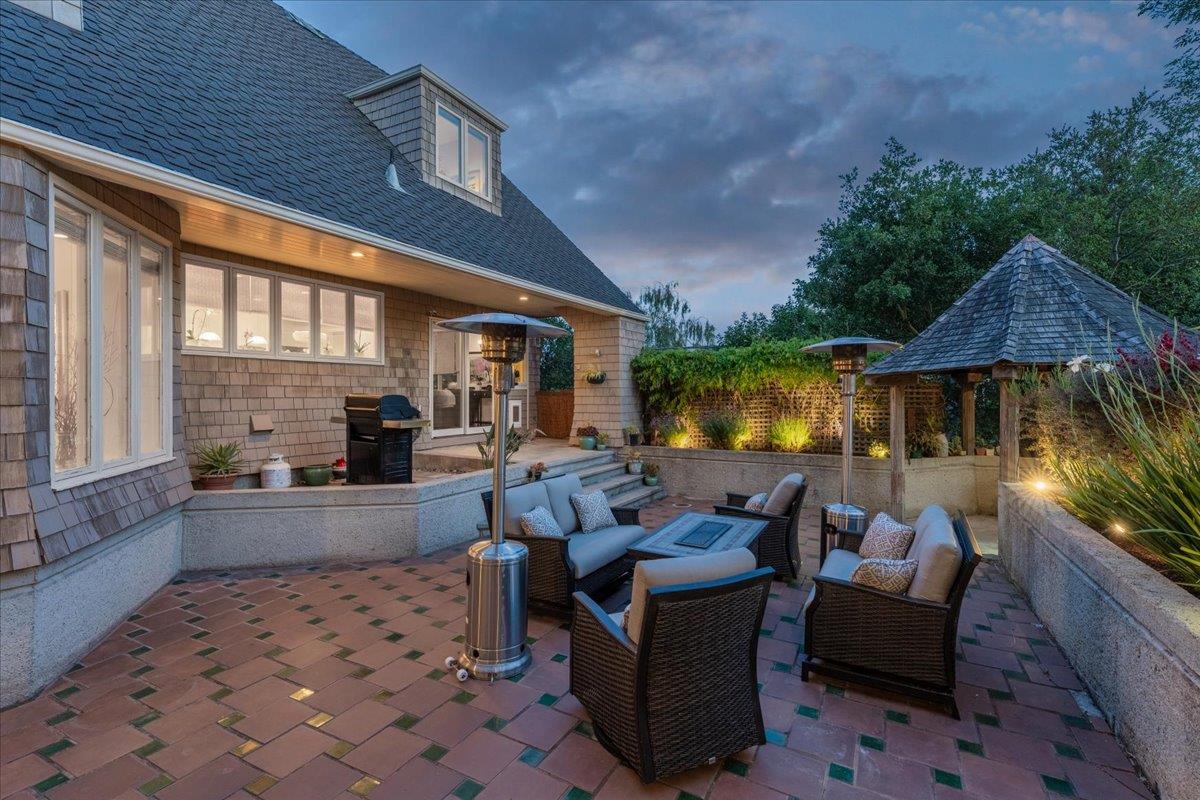 Detail Gallery Image 35 of 49 For 117 Moore Creek Rd, Santa Cruz,  CA 95060 - 4 Beds | 3/1 Baths