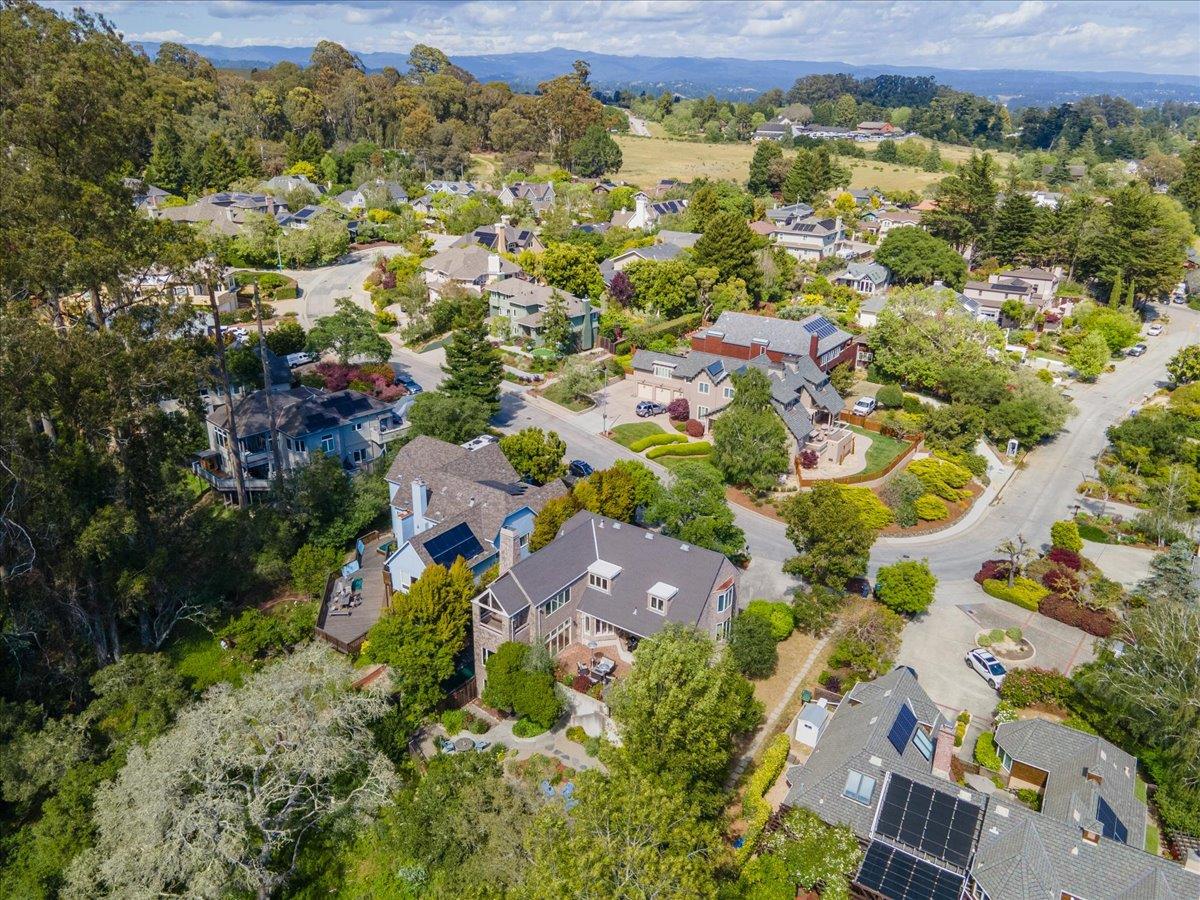 Detail Gallery Image 36 of 49 For 117 Moore Creek Rd, Santa Cruz,  CA 95060 - 4 Beds | 3/1 Baths