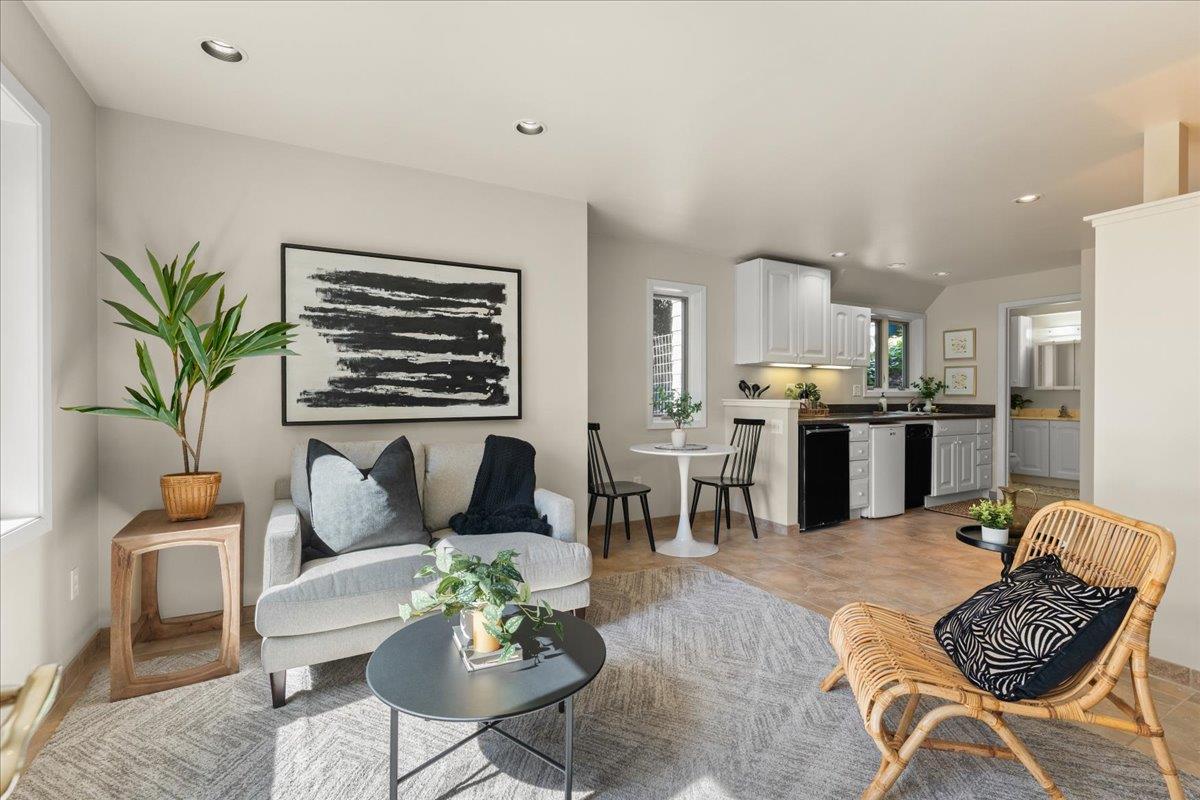 Detail Gallery Image 39 of 49 For 117 Moore Creek Rd, Santa Cruz,  CA 95060 - 4 Beds | 3/1 Baths