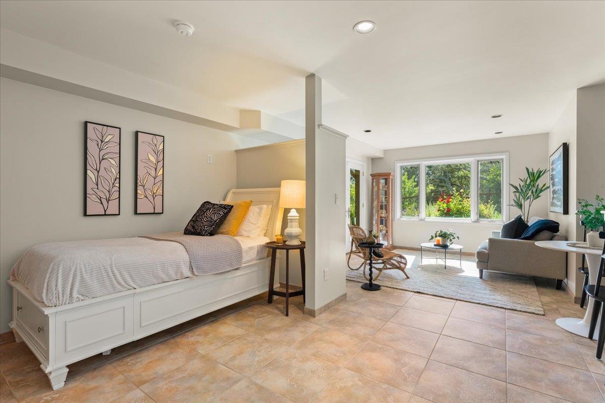 Detail Gallery Image 41 of 49 For 117 Moore Creek Rd, Santa Cruz,  CA 95060 - 4 Beds | 3/1 Baths