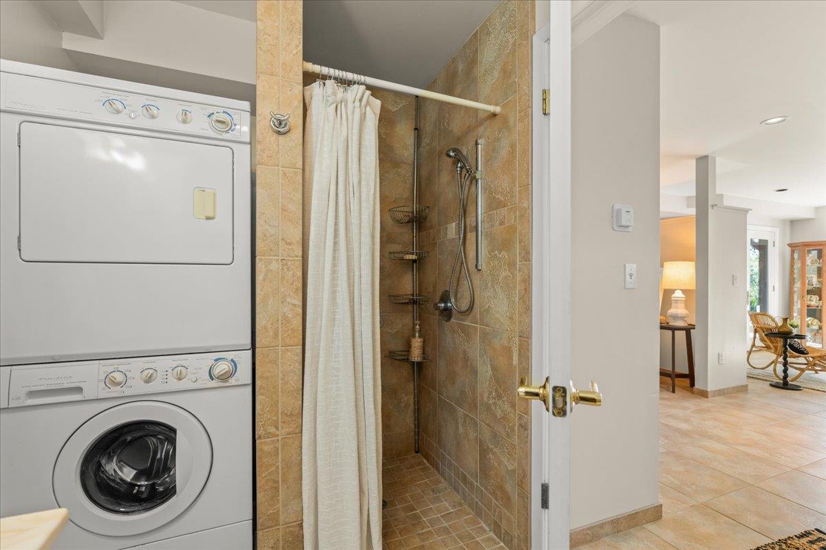 Detail Gallery Image 43 of 49 For 117 Moore Creek Rd, Santa Cruz,  CA 95060 - 4 Beds | 3/1 Baths