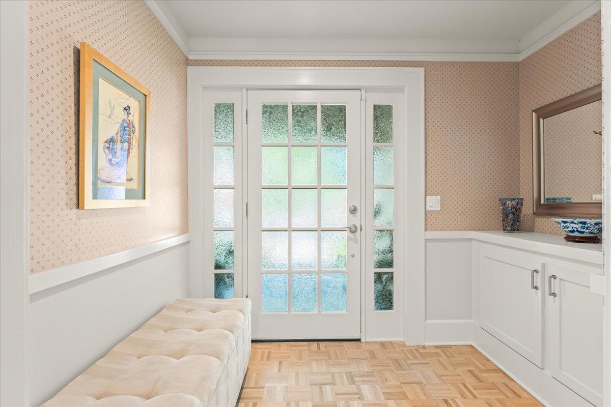 Detail Gallery Image 5 of 49 For 117 Moore Creek Rd, Santa Cruz,  CA 95060 - 4 Beds | 3/1 Baths