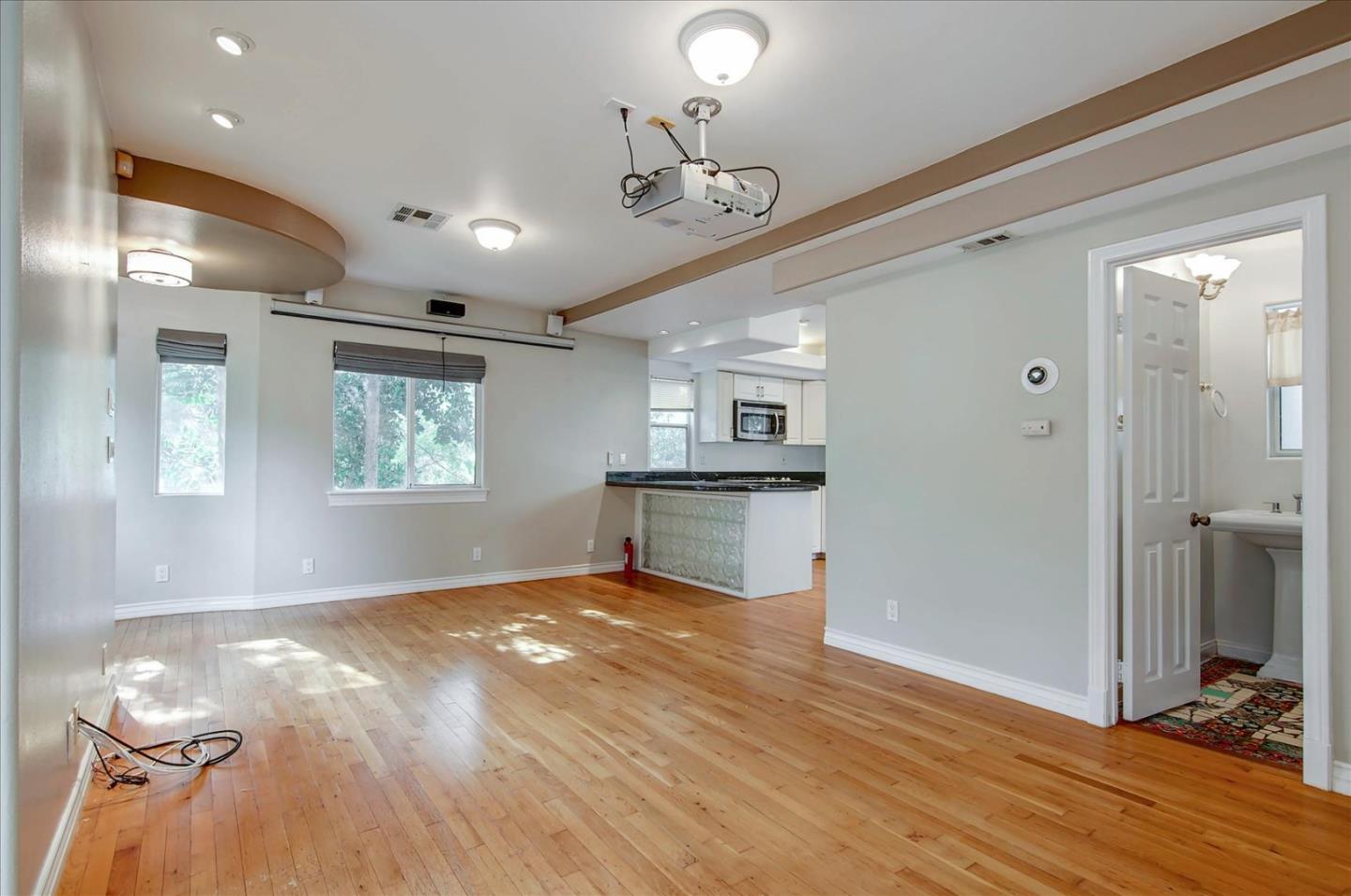 Detail Gallery Image 16 of 62 For 8527 Wonderland Ave, Los Angeles,  CA 90046 - 2 Beds | 2 Baths
