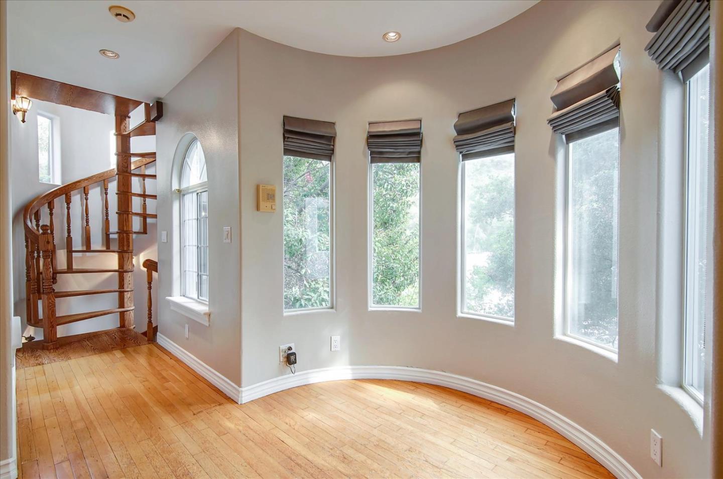 Detail Gallery Image 26 of 62 For 8527 Wonderland Ave, Los Angeles,  CA 90046 - 2 Beds | 2 Baths