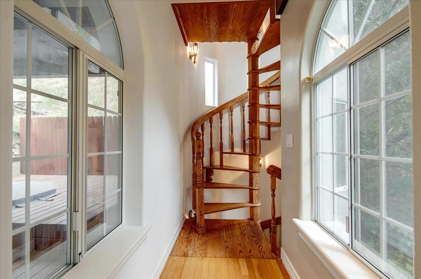 Detail Gallery Image 27 of 62 For 8527 Wonderland Ave, Los Angeles,  CA 90046 - 2 Beds | 2 Baths