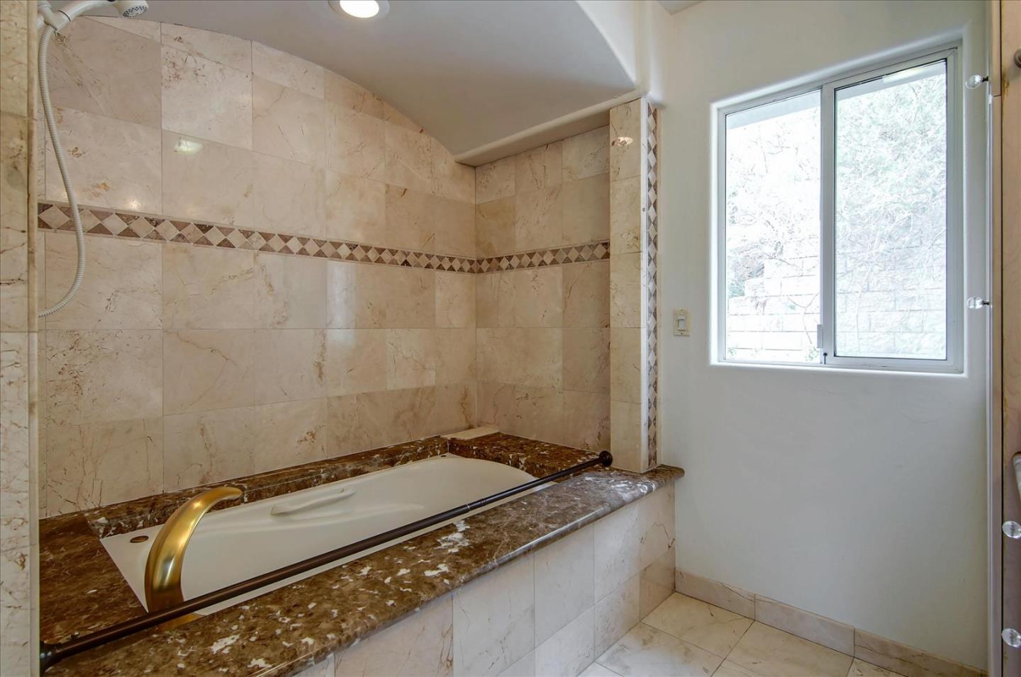 Detail Gallery Image 39 of 62 For 8527 Wonderland Ave, Los Angeles,  CA 90046 - 2 Beds | 2 Baths