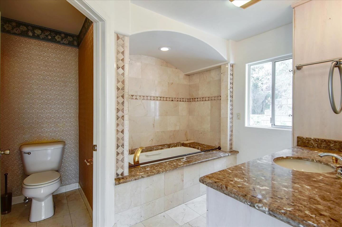 Detail Gallery Image 40 of 62 For 8527 Wonderland Ave, Los Angeles,  CA 90046 - 2 Beds | 2 Baths
