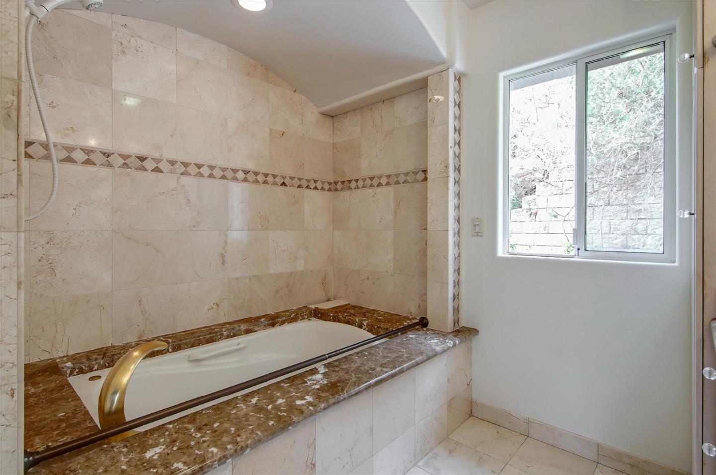 Detail Gallery Image 47 of 62 For 8527 Wonderland Ave, Los Angeles,  CA 90046 - 2 Beds | 2 Baths