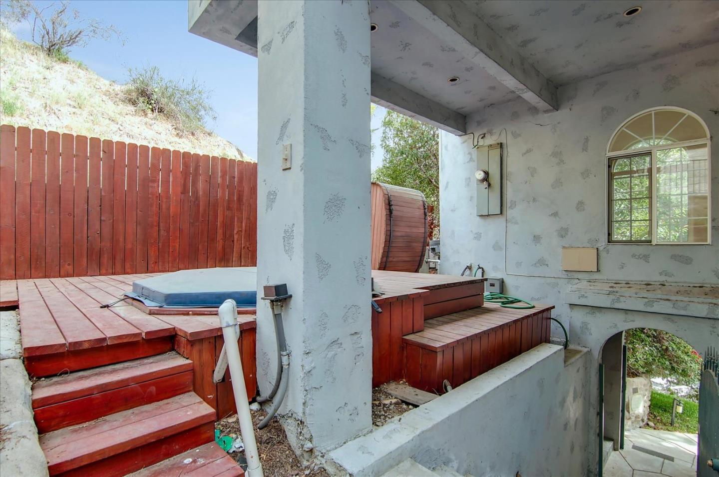 Detail Gallery Image 50 of 62 For 8527 Wonderland Ave, Los Angeles,  CA 90046 - 2 Beds | 2 Baths