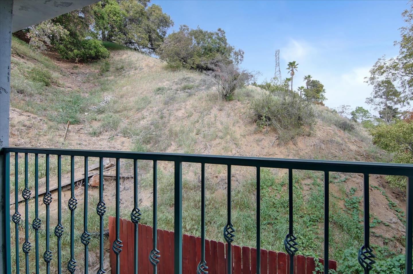 Detail Gallery Image 52 of 62 For 8527 Wonderland Ave, Los Angeles,  CA 90046 - 2 Beds | 2 Baths