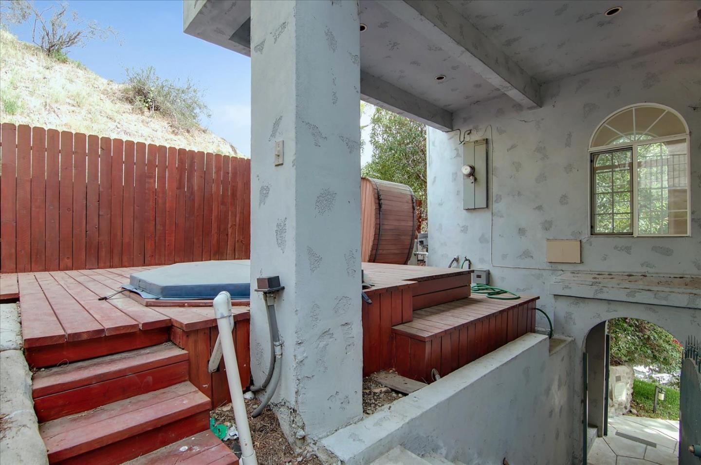 Detail Gallery Image 56 of 62 For 8527 Wonderland Ave, Los Angeles,  CA 90046 - 2 Beds | 2 Baths