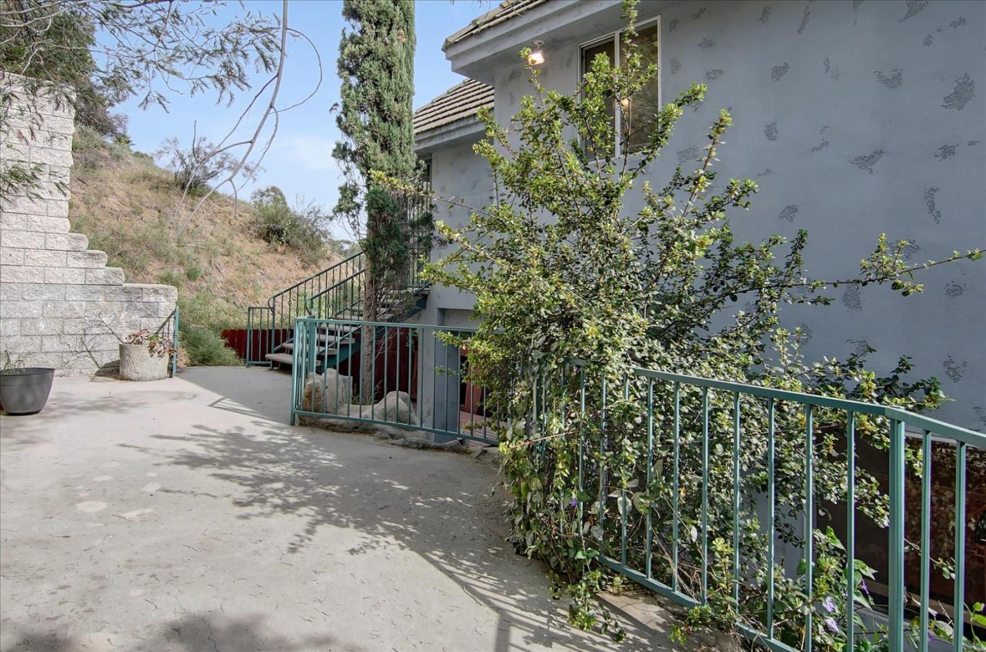 Detail Gallery Image 6 of 62 For 8527 Wonderland Ave, Los Angeles,  CA 90046 - 2 Beds | 2 Baths