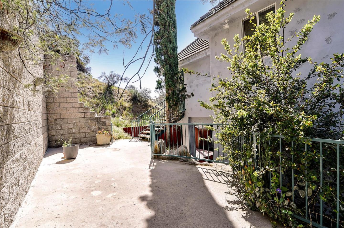 Detail Gallery Image 60 of 62 For 8527 Wonderland Ave, Los Angeles,  CA 90046 - 2 Beds | 2 Baths