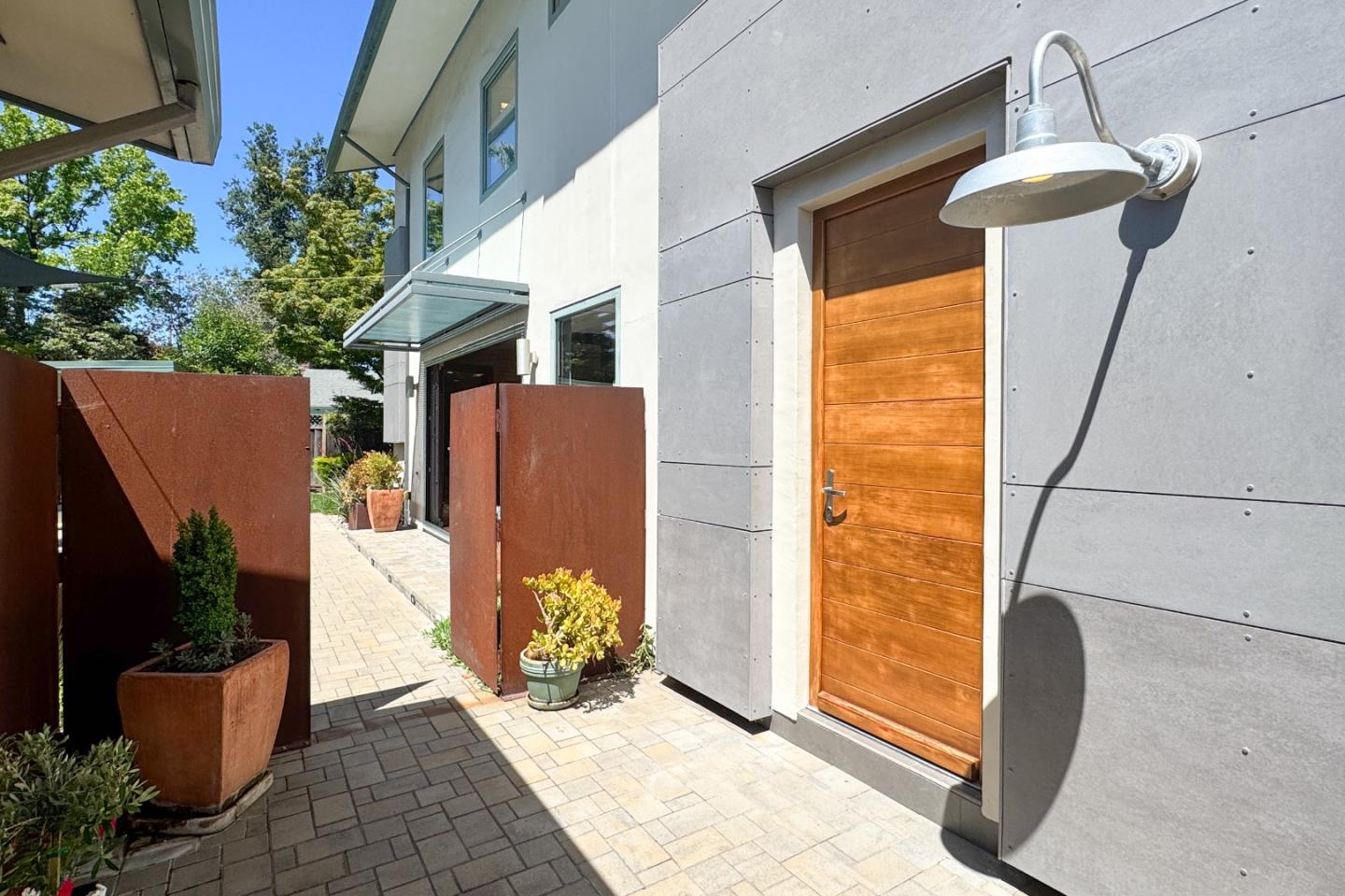 Detail Gallery Image 2 of 62 For 1675 Collingwood Ave, San Jose,  CA 95125 - 3 Beds | 2/1 Baths