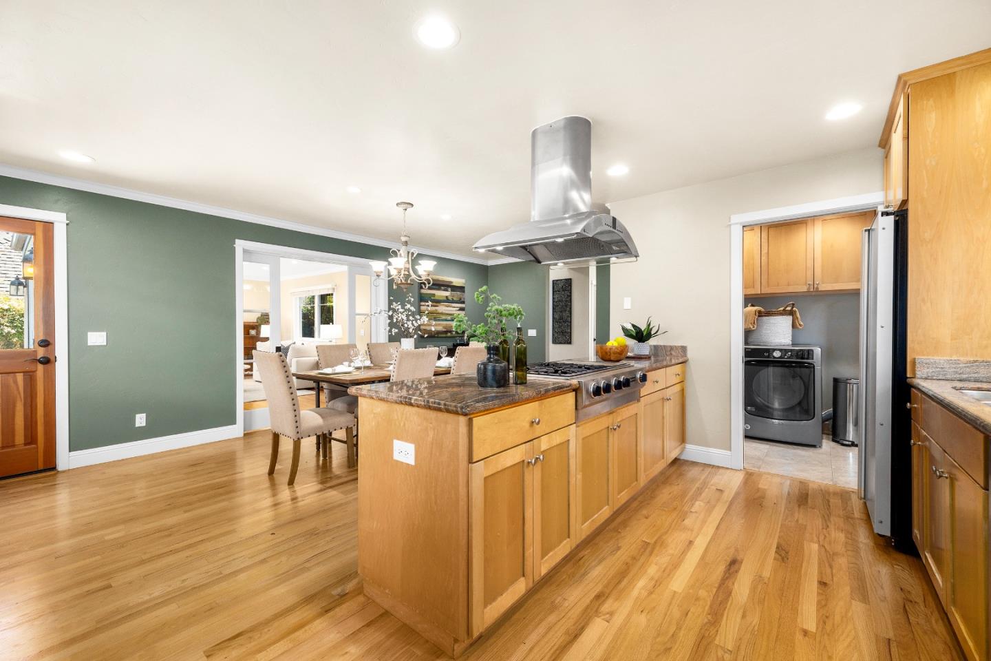 Detail Gallery Image 11 of 48 For 130 Getchell St, Santa Cruz,  CA 95060 - 3 Beds | 3 Baths