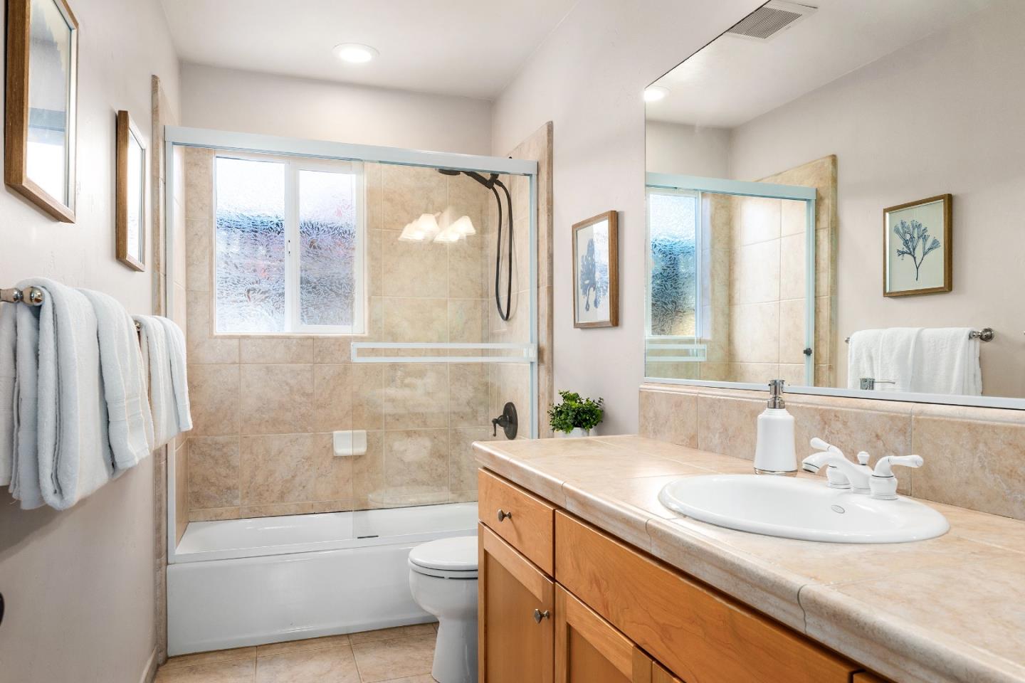 Detail Gallery Image 35 of 48 For 130 Getchell St, Santa Cruz,  CA 95060 - 3 Beds | 3 Baths