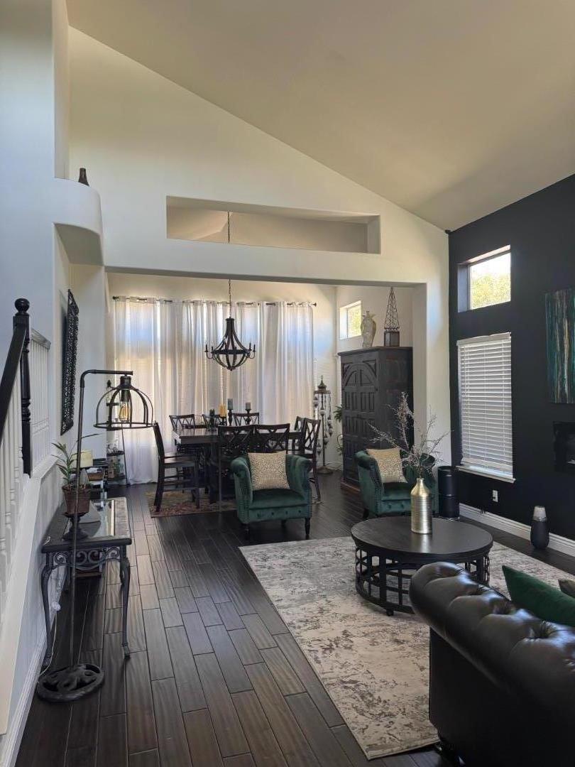 Detail Gallery Image 5 of 18 For 9357 Rodeo Dr, Gilroy,  CA 95020 - 5 Beds | 3 Baths