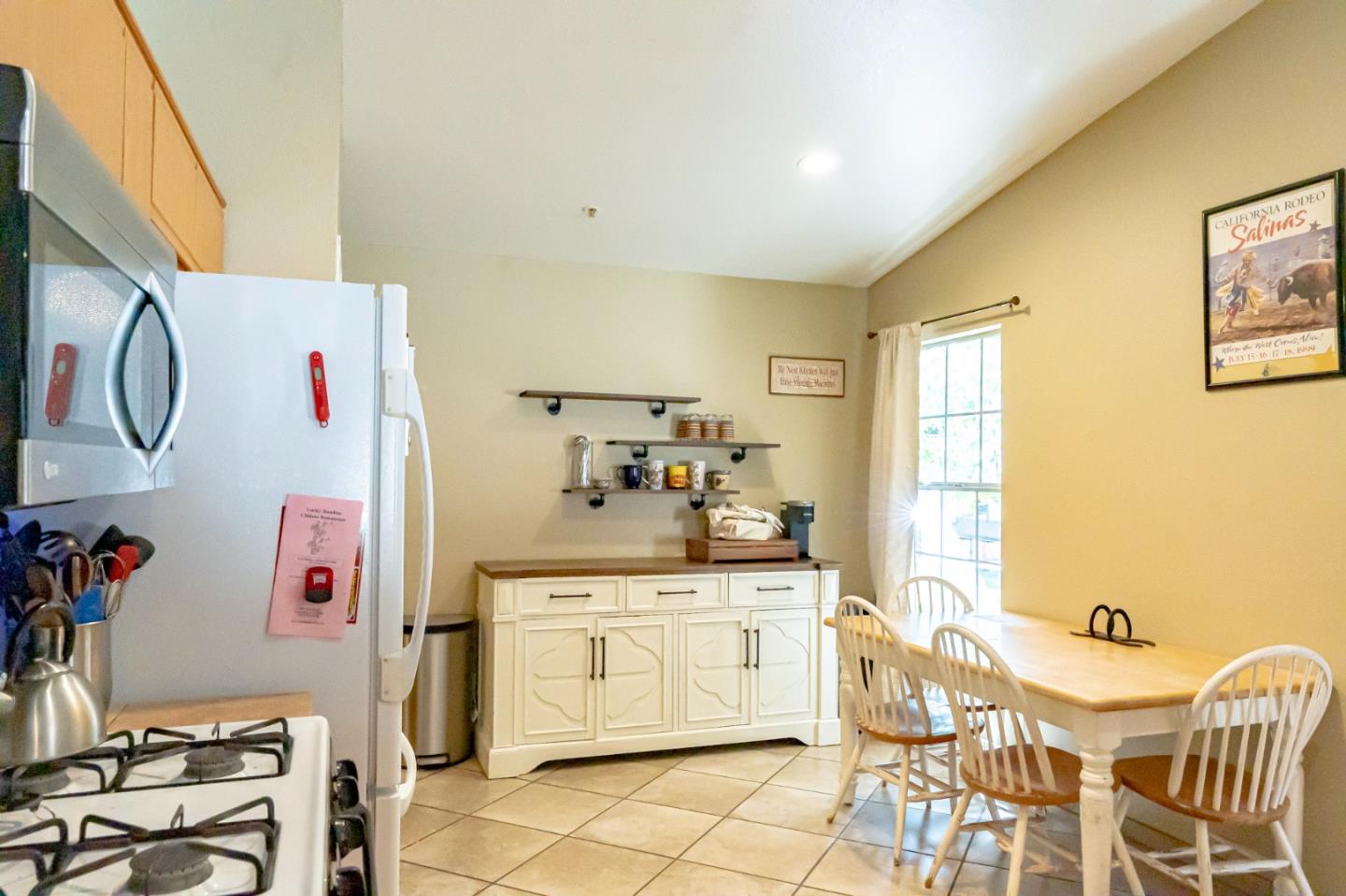 Detail Gallery Image 12 of 36 For 565 Juri Cir, Gonzales,  CA 93926 - 4 Beds | 2 Baths