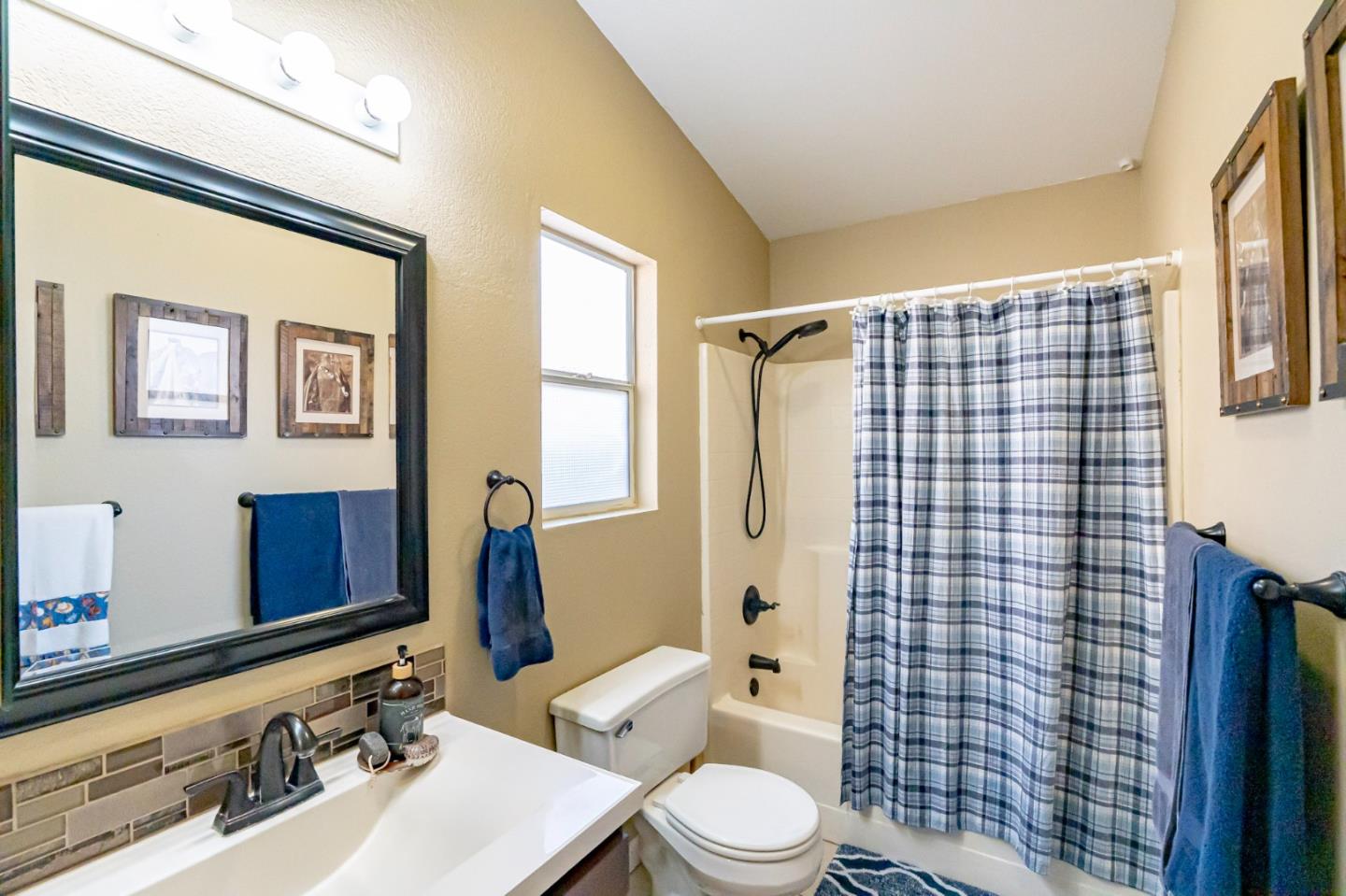 Detail Gallery Image 21 of 36 For 565 Juri Cir, Gonzales,  CA 93926 - 4 Beds | 2 Baths