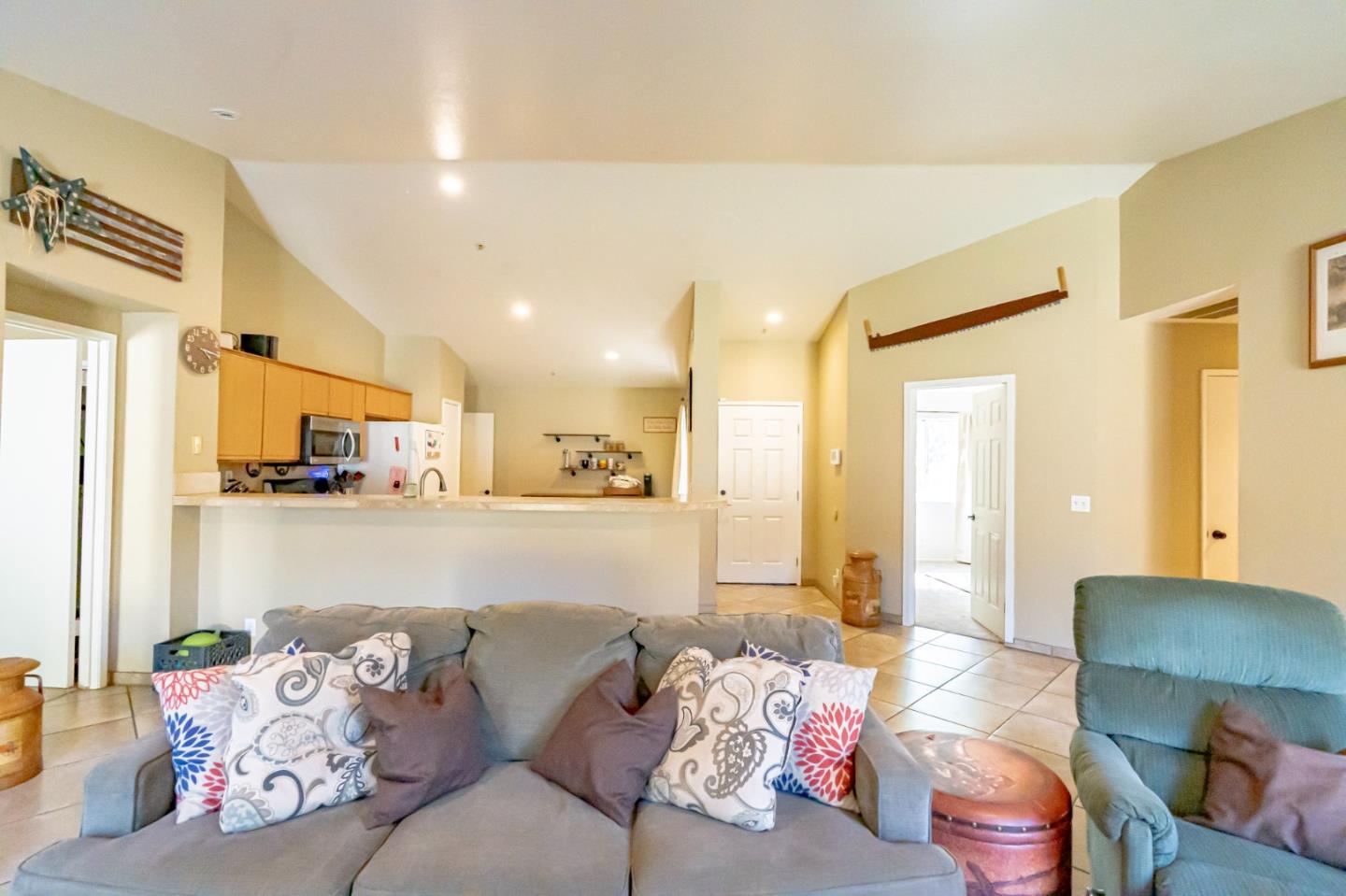 Detail Gallery Image 8 of 36 For 565 Juri Cir, Gonzales,  CA 93926 - 4 Beds | 2 Baths