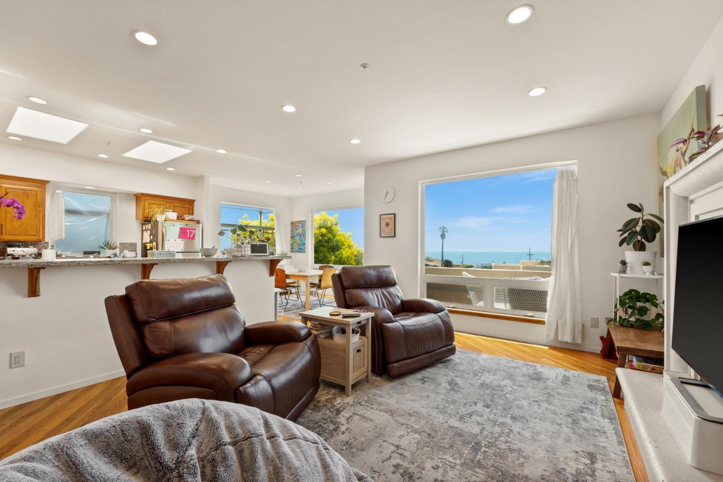 Detail Gallery Image 15 of 50 For 423 Hillcrest Dr, Aptos,  CA 95003 - 3 Beds | 2 Baths