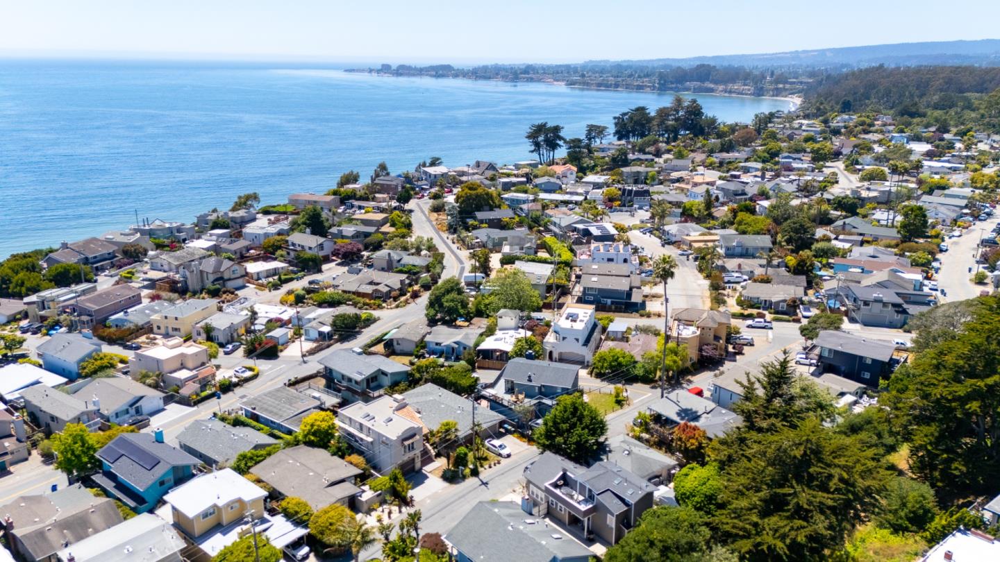 Detail Gallery Image 43 of 50 For 423 Hillcrest Dr, Aptos,  CA 95003 - 3 Beds | 2 Baths