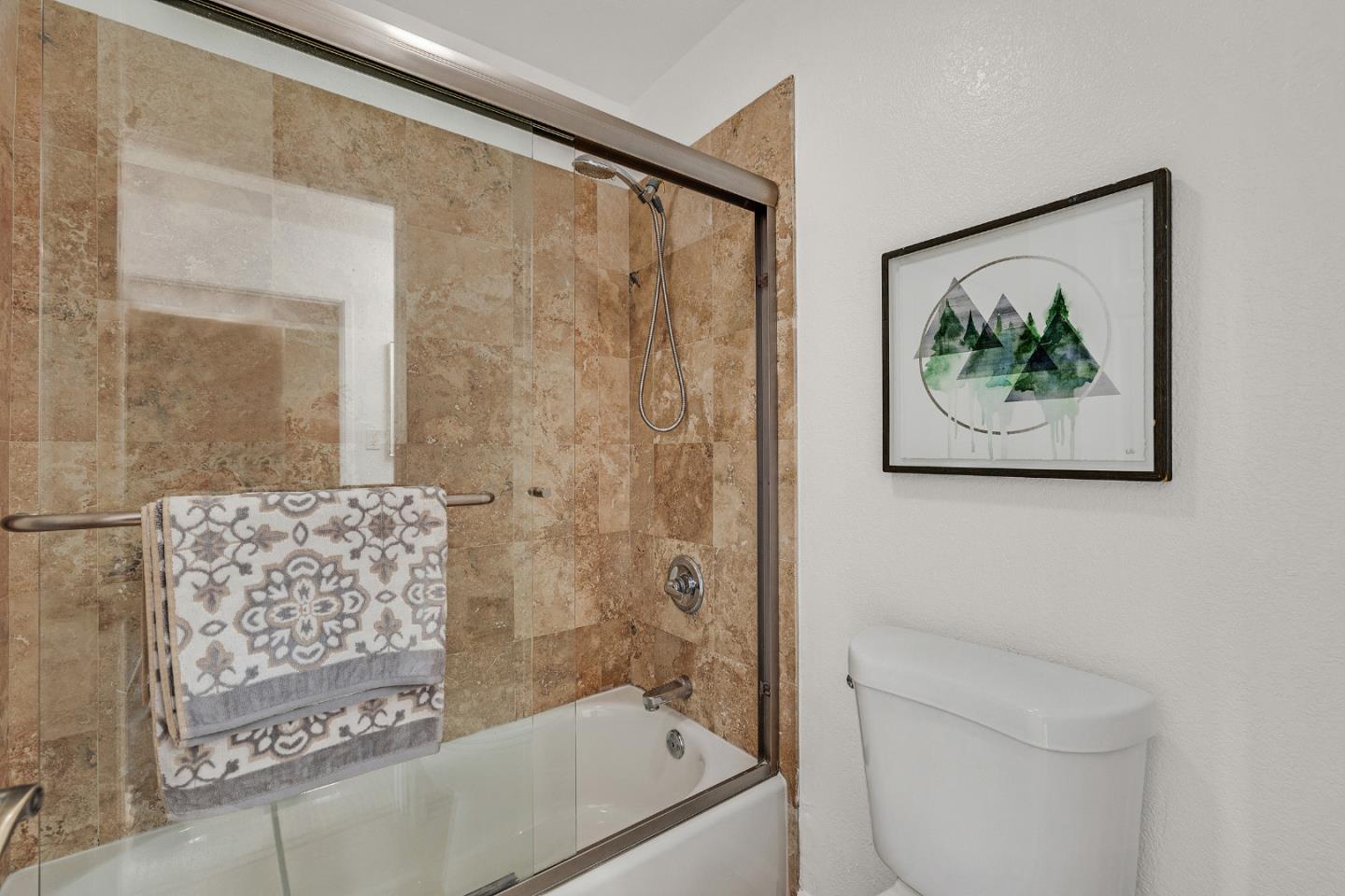 Detail Gallery Image 20 of 25 For 318 Innisfree Dr, Daly City,  CA 94015 - 2 Beds | 2 Baths