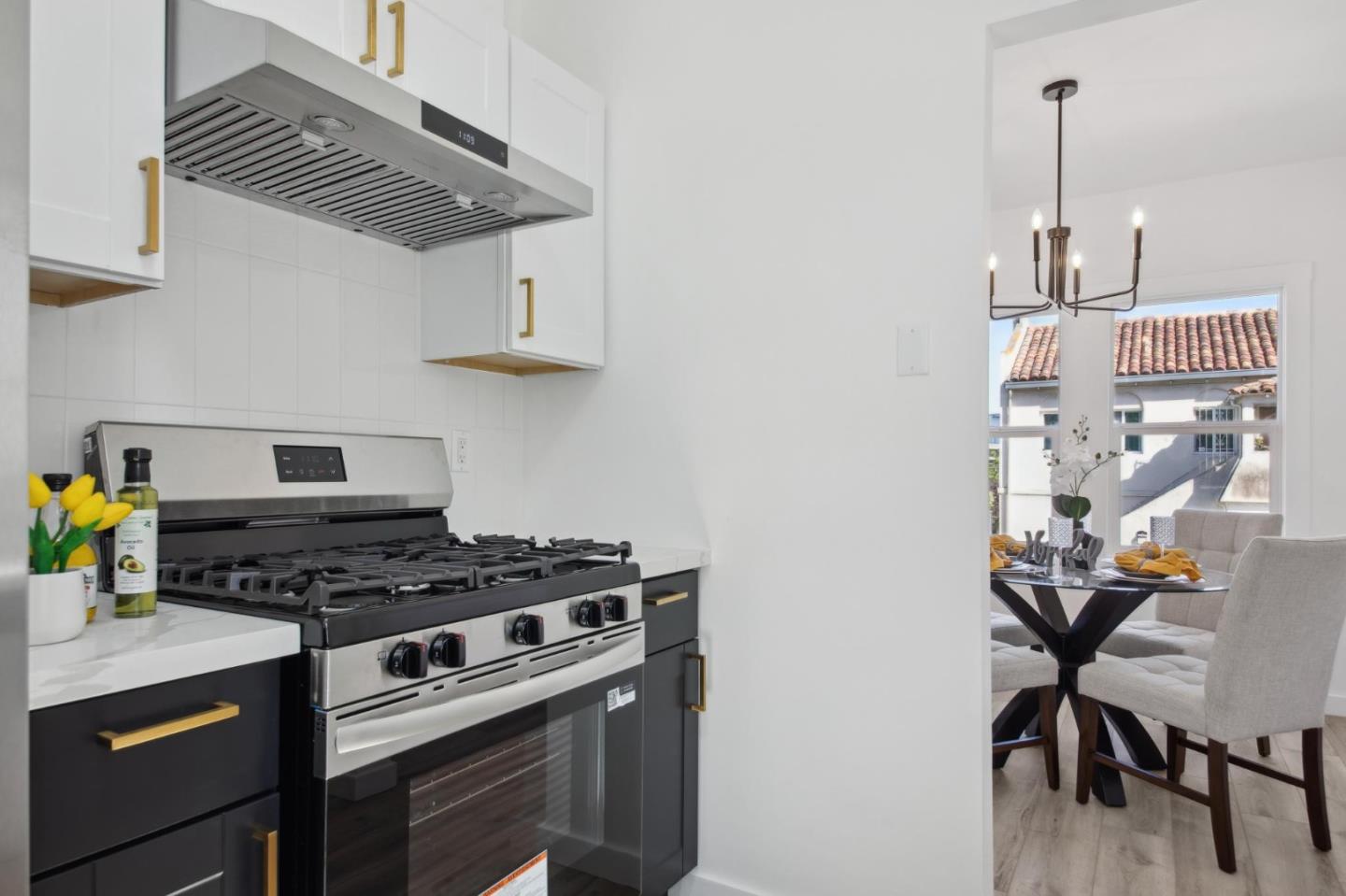 Detail Gallery Image 10 of 18 For 155 Gardiner Ave, South San Francisco,  CA 94080 - 2 Beds | 1 Baths