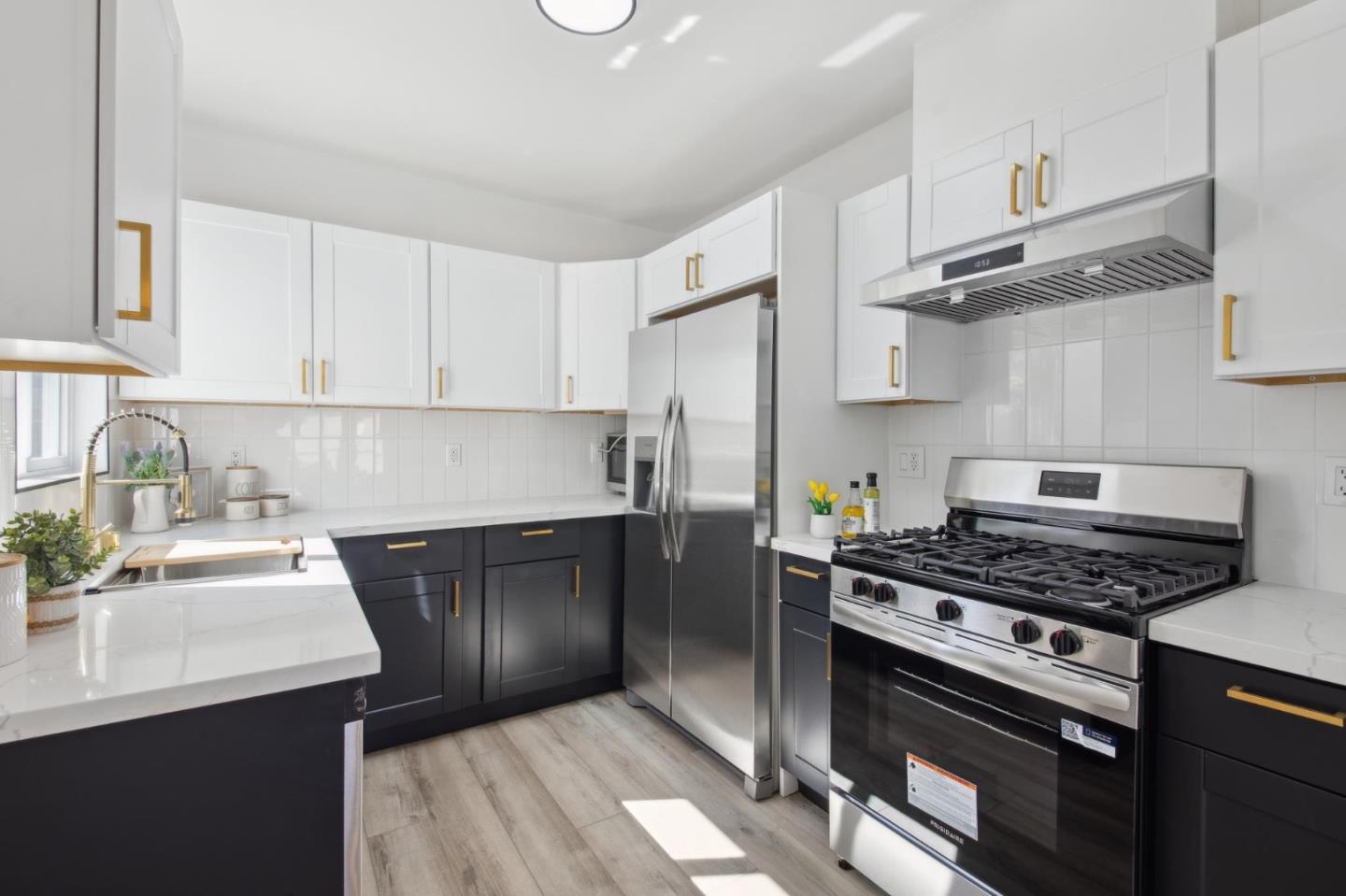 Detail Gallery Image 11 of 18 For 155 Gardiner Ave, South San Francisco,  CA 94080 - 2 Beds | 1 Baths