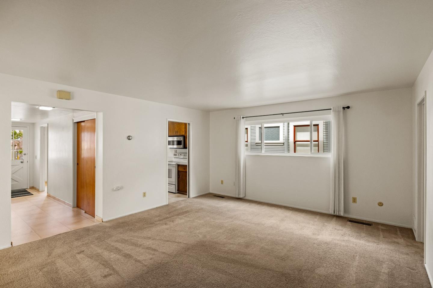 Detail Gallery Image 11 of 39 For 723 Eardley Ave, Pacific Grove,  CA 93950 - 3 Beds | 2 Baths