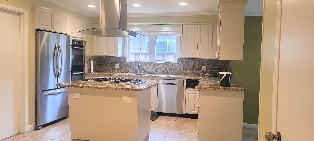 Detail Gallery Image 3 of 11 For 925 Flying Fish St, Foster City,  CA 94404 - 5 Beds | 3/1 Baths