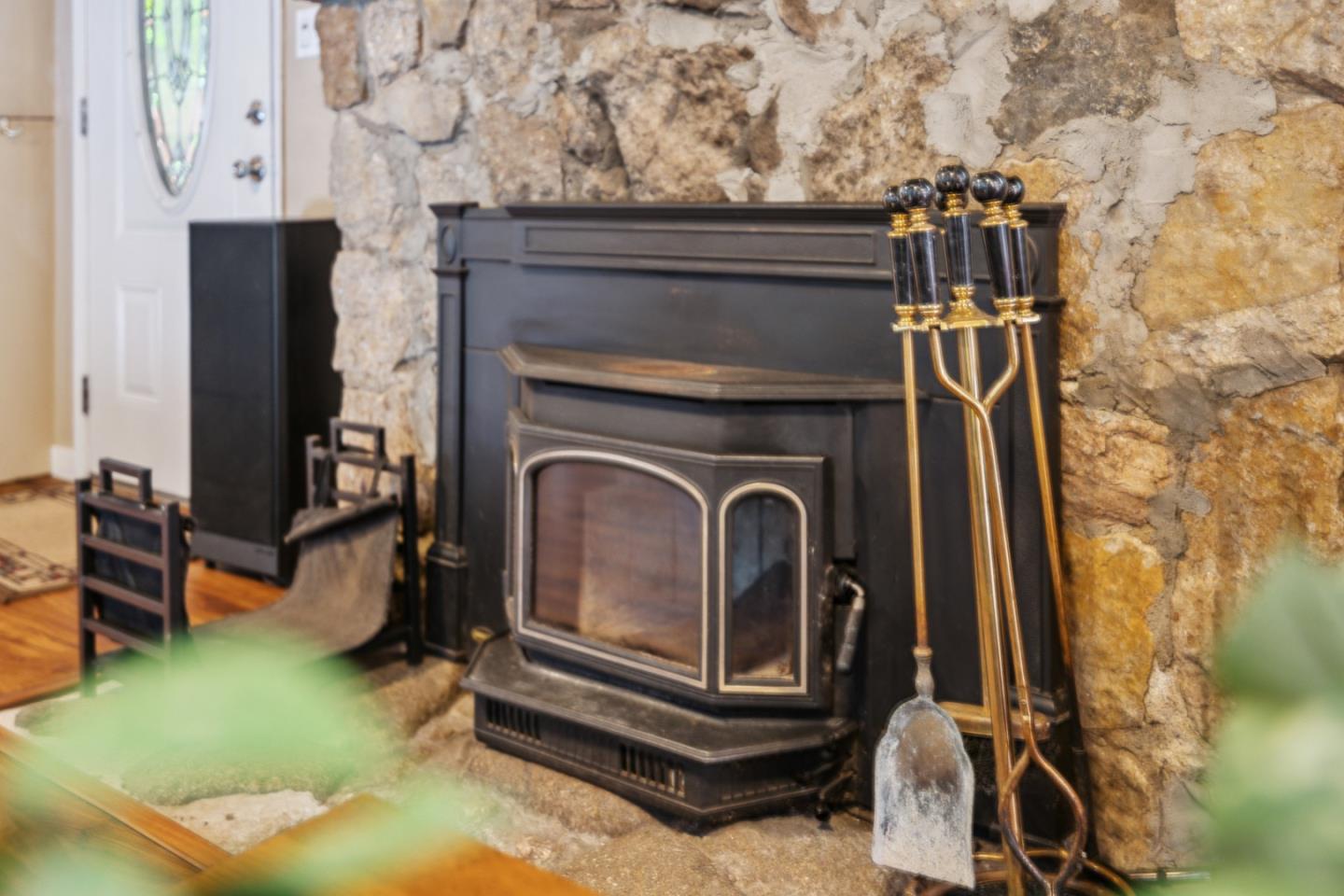 Detail Gallery Image 9 of 60 For 495 Primavera Rd, Boulder Creek,  CA 95006 - 5 Beds | 2 Baths