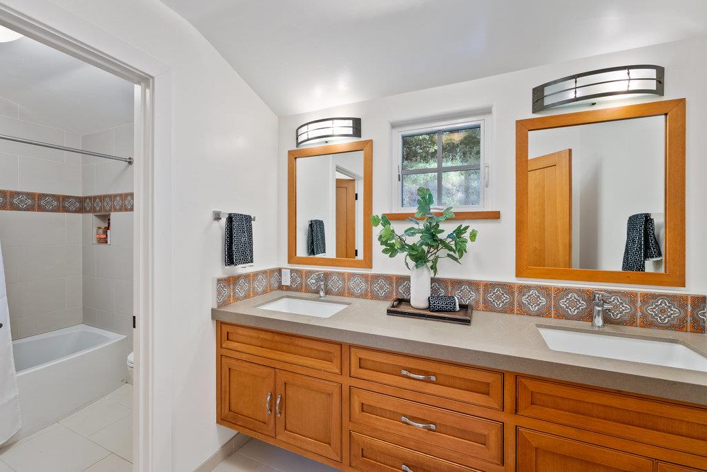 Detail Gallery Image 22 of 38 For 105 Zanzibar Dr, Aptos,  CA 95003 - 4 Beds | 2/1 Baths