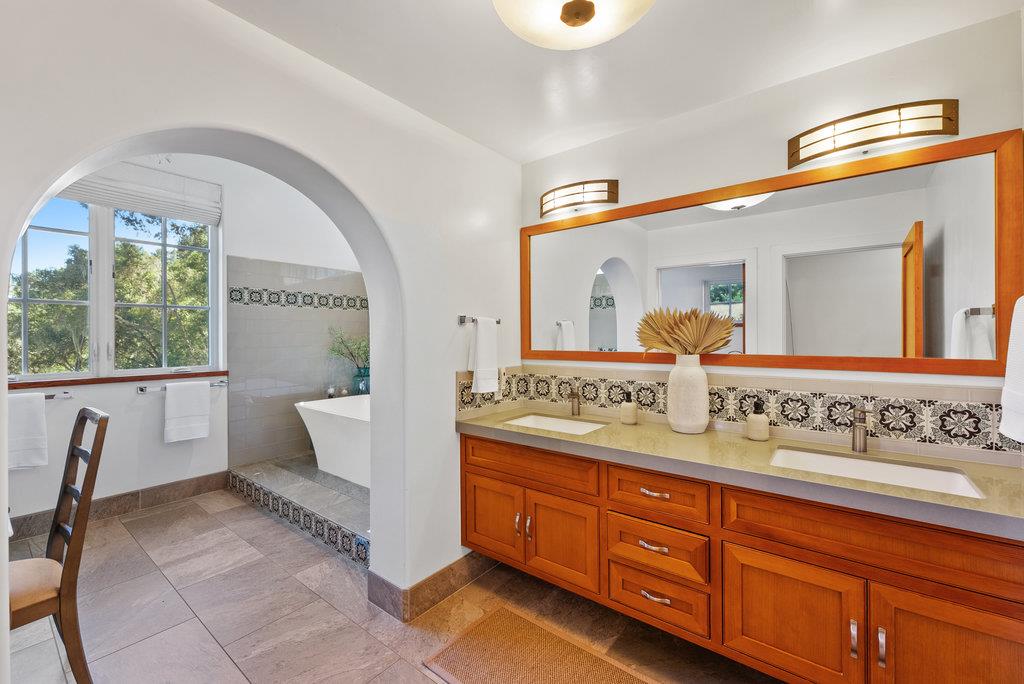 Detail Gallery Image 28 of 38 For 105 Zanzibar Dr, Aptos,  CA 95003 - 4 Beds | 2/1 Baths