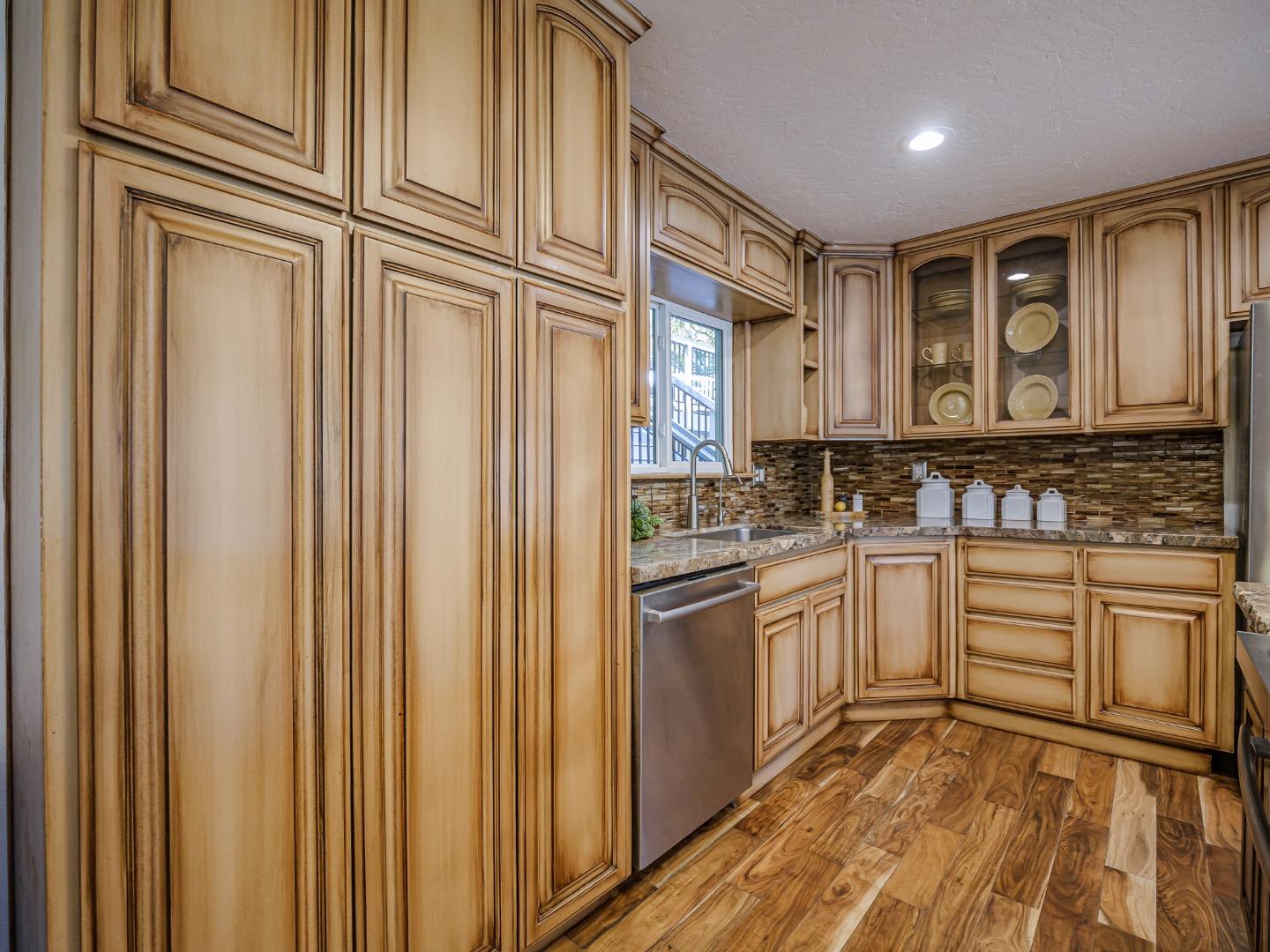 Detail Gallery Image 18 of 98 For 609 Encino Dr, Aptos,  CA 95003 - 3 Beds | 3 Baths