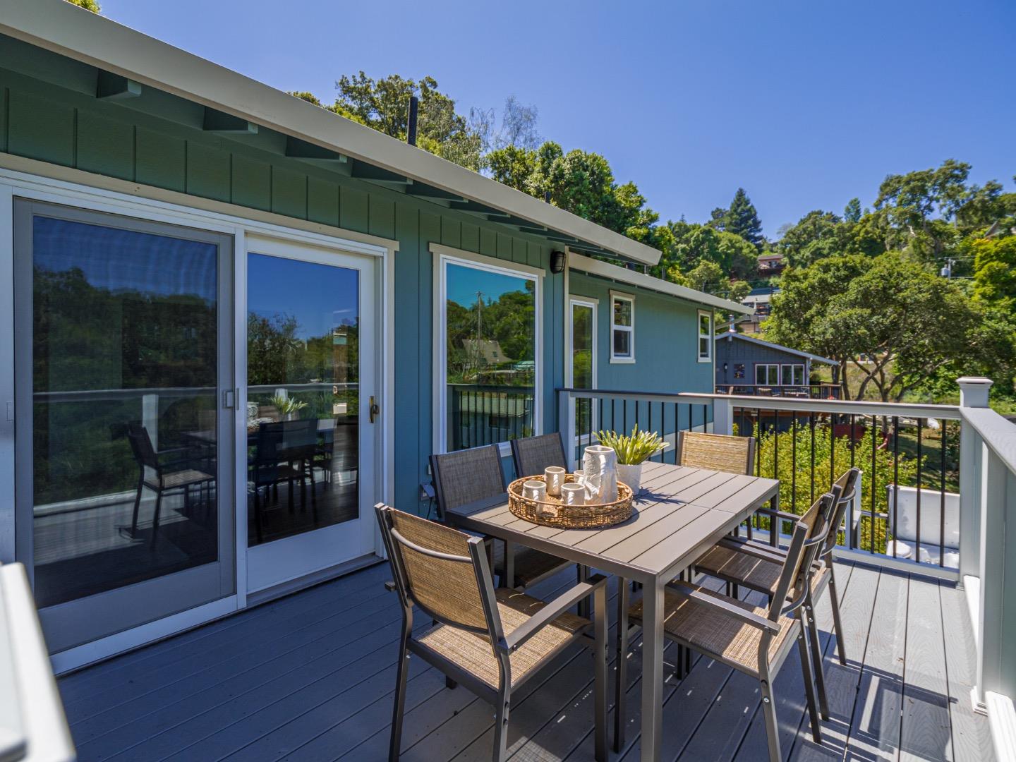 Detail Gallery Image 9 of 98 For 609 Encino Dr, Aptos,  CA 95003 - 3 Beds | 3 Baths