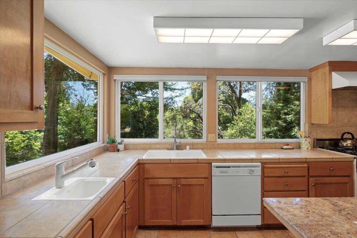 Detail Gallery Image 17 of 54 For 11949 Lakeshore Dr, Felton,  CA 95018 - 3 Beds | 2 Baths