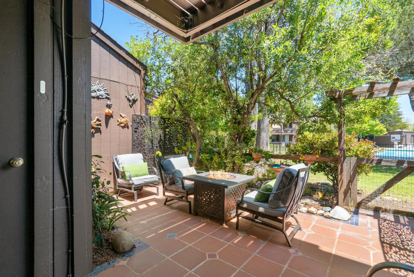 Detail Gallery Image 28 of 51 For 102 Tree Frog Ln, Santa Cruz,  CA 95060 - 2 Beds | 2 Baths