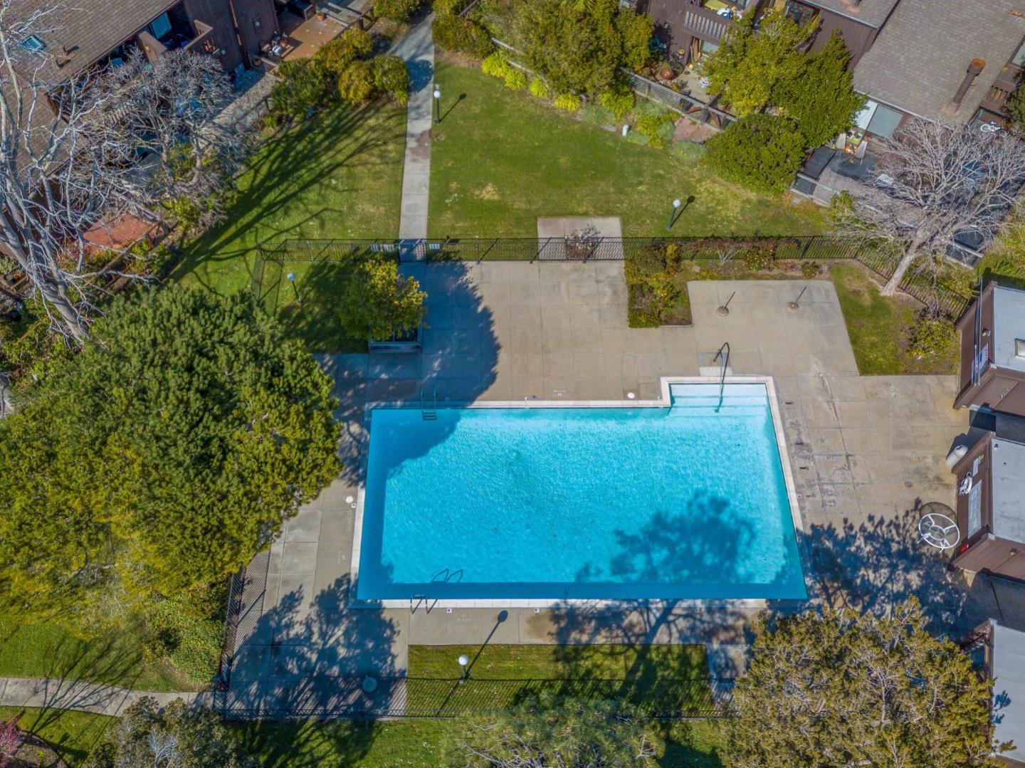 Detail Gallery Image 40 of 51 For 102 Tree Frog Ln, Santa Cruz,  CA 95060 - 2 Beds | 2 Baths