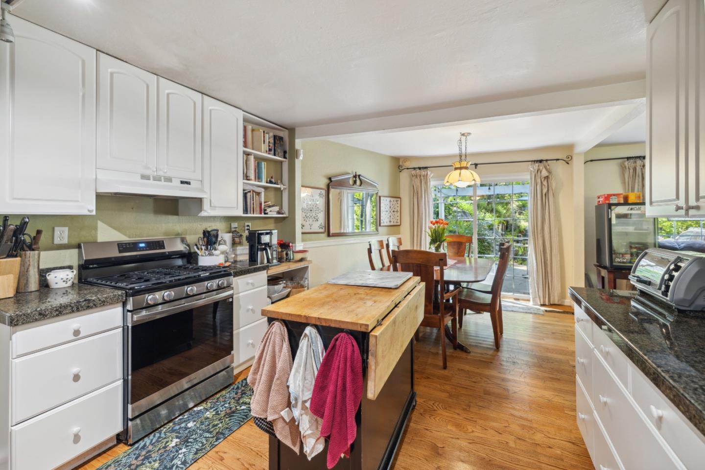 Detail Gallery Image 7 of 73 For 600 Cook Way, Ben Lomond,  CA 95005 - 4 Beds | 2/1 Baths