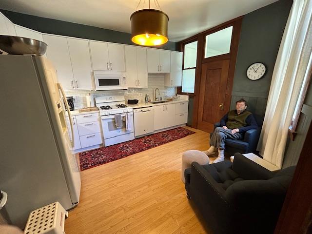 Detail Gallery Image 5 of 21 For 1976 Fell St, San Francisco,  CA 94117 - 3 Beds | 1/1 Baths