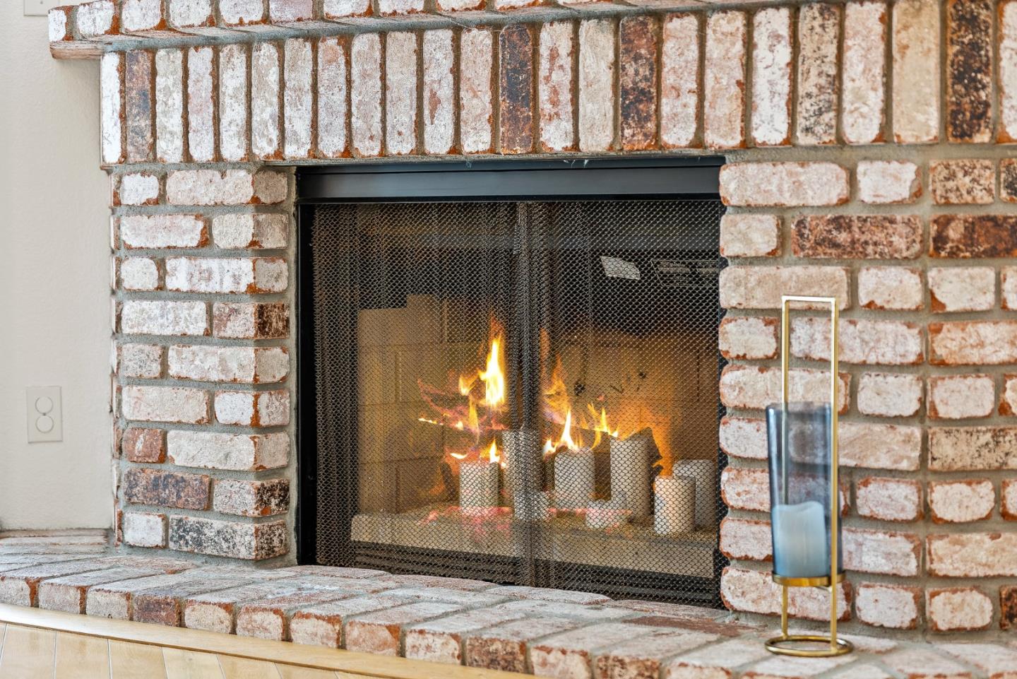 Detail Gallery Image 10 of 54 For 1881 Chantilly Ln, Hayward,  CA 94541 - 3 Beds | 2/1 Baths