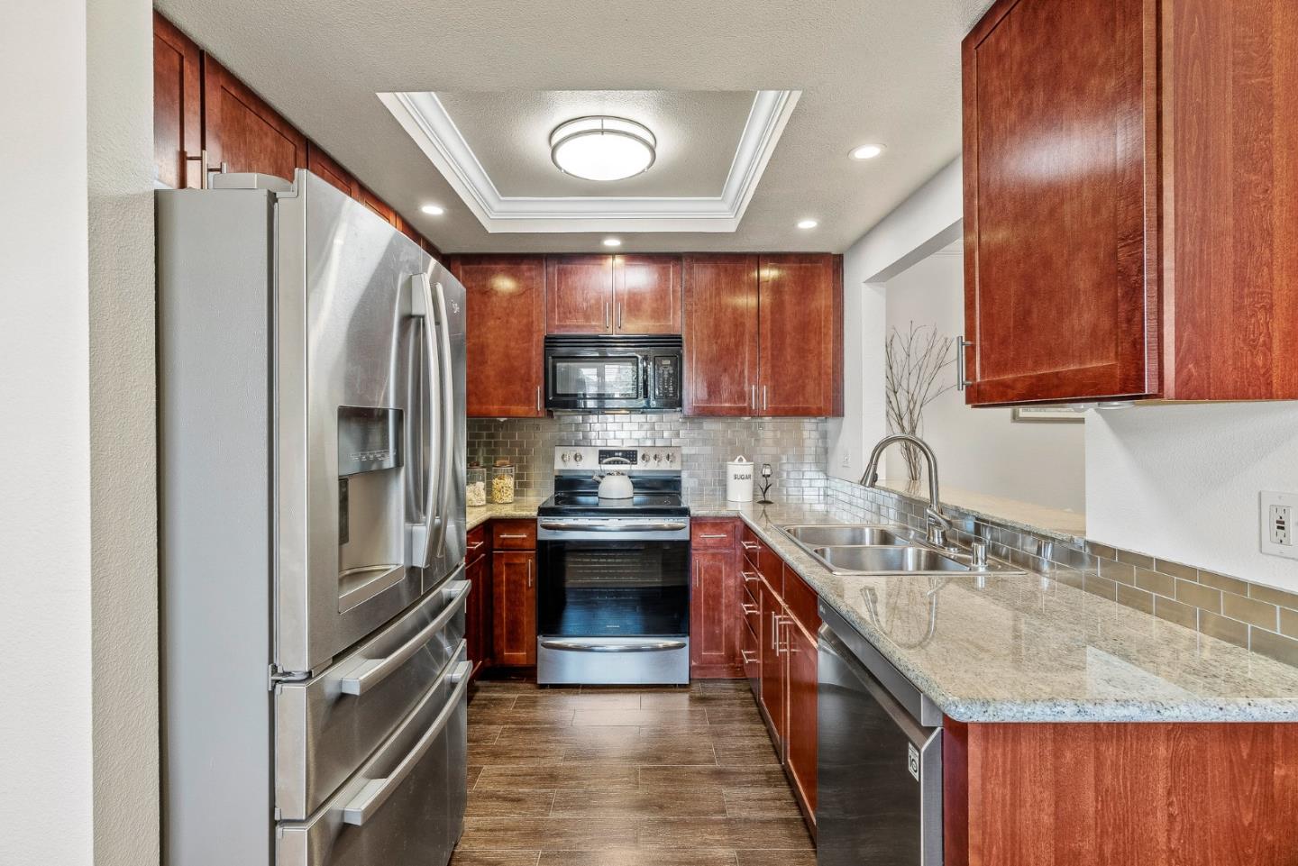Detail Gallery Image 12 of 54 For 1881 Chantilly Ln, Hayward,  CA 94541 - 3 Beds | 2/1 Baths