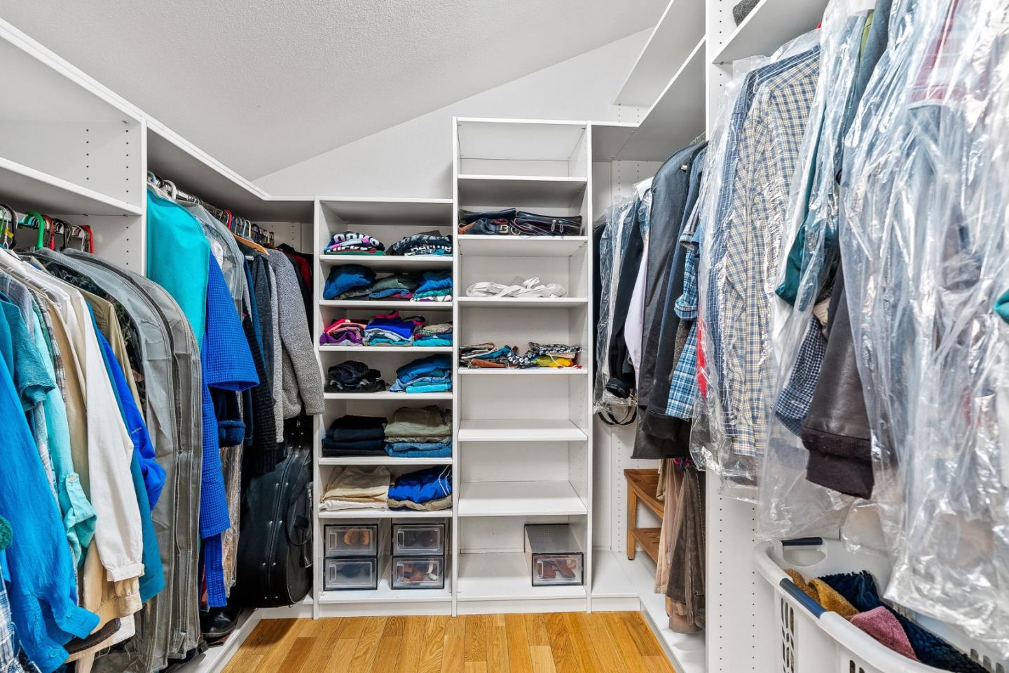 Detail Gallery Image 28 of 54 For 1881 Chantilly Ln, Hayward,  CA 94541 - 3 Beds | 2/1 Baths