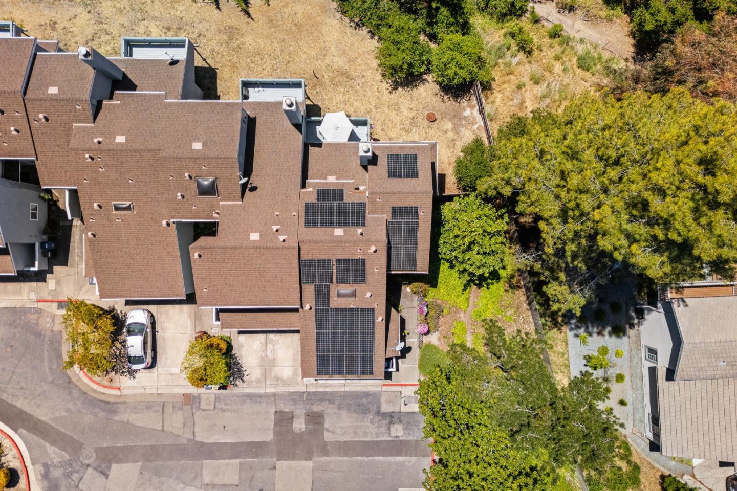 Detail Gallery Image 35 of 54 For 1881 Chantilly Ln, Hayward,  CA 94541 - 3 Beds | 2/1 Baths