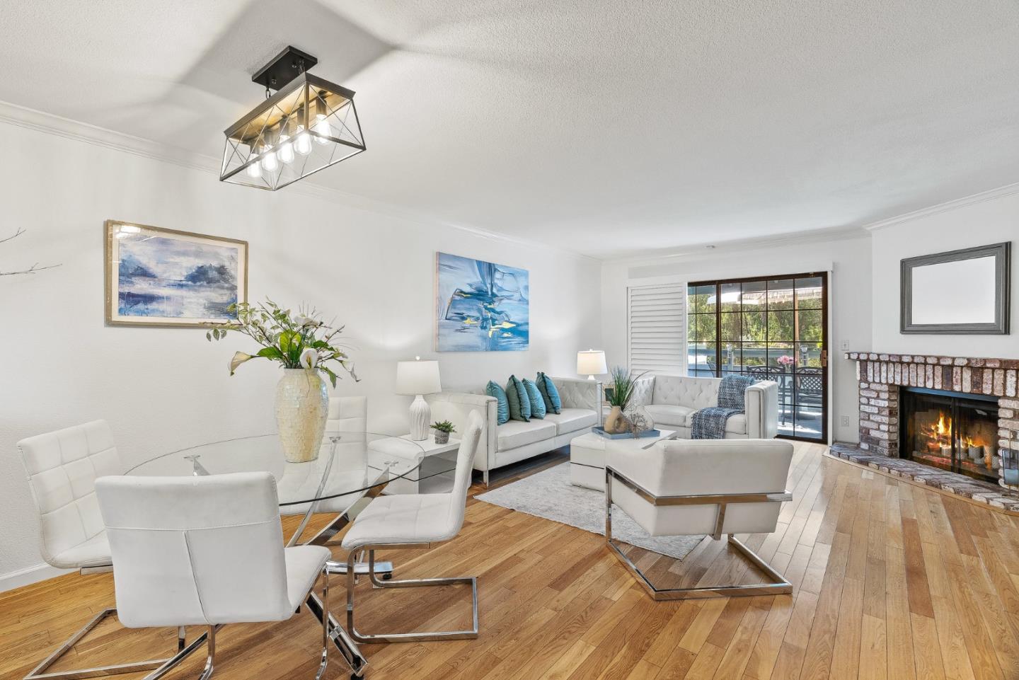 Detail Gallery Image 8 of 54 For 1881 Chantilly Ln, Hayward,  CA 94541 - 3 Beds | 2/1 Baths