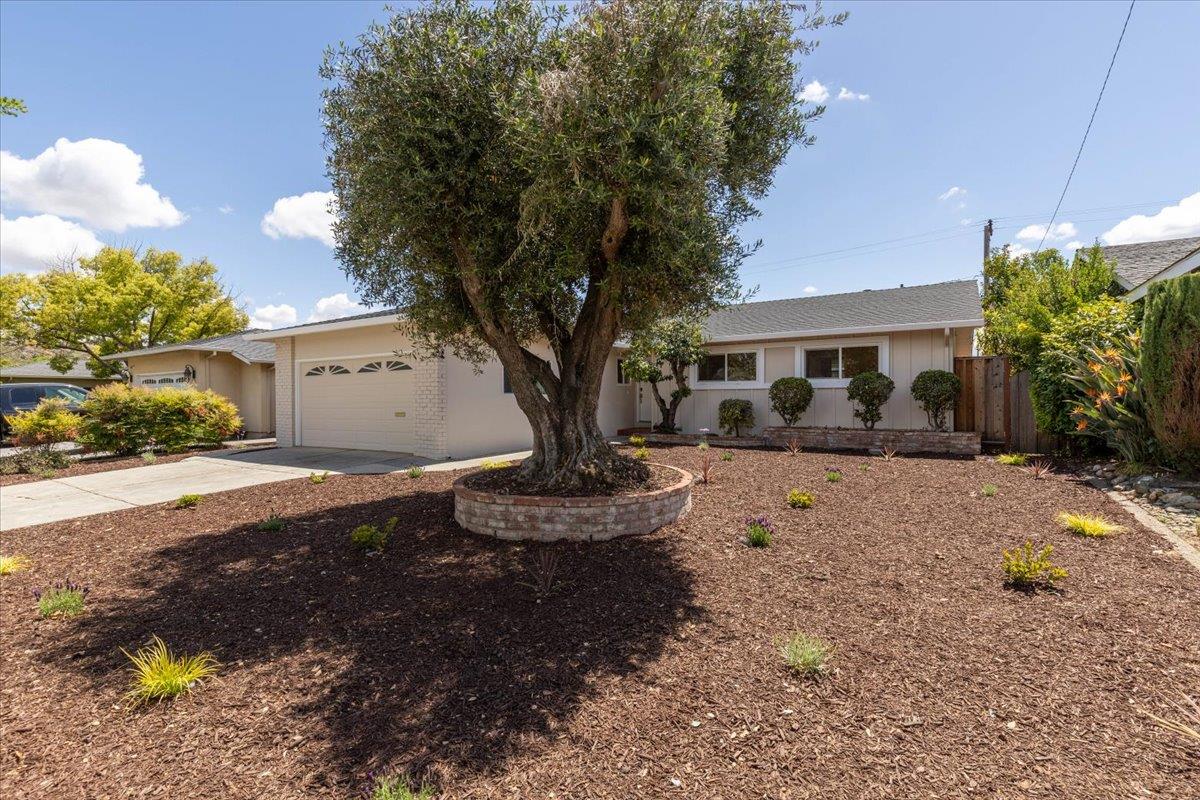 Detail Gallery Image 4 of 31 For 6434 Menlo Dr, San Jose,  CA 95120 - 3 Beds | 2 Baths