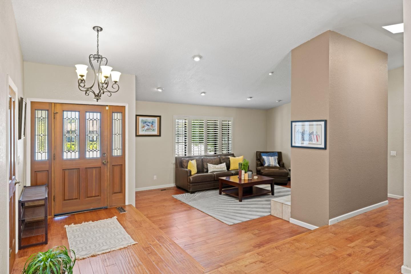 Detail Gallery Image 4 of 32 For 7 Antelope Ln, Monterey,  CA 93940 - 4 Beds | 2/1 Baths